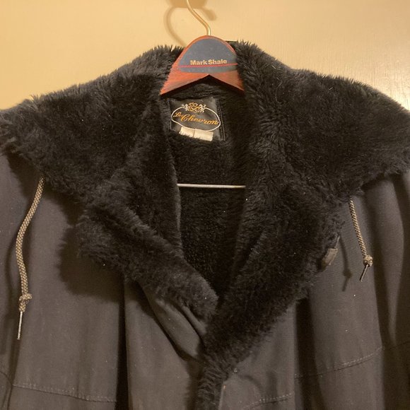 Vintage Le Chevron Black Coat with Fur Collar - Picture 2 of 4